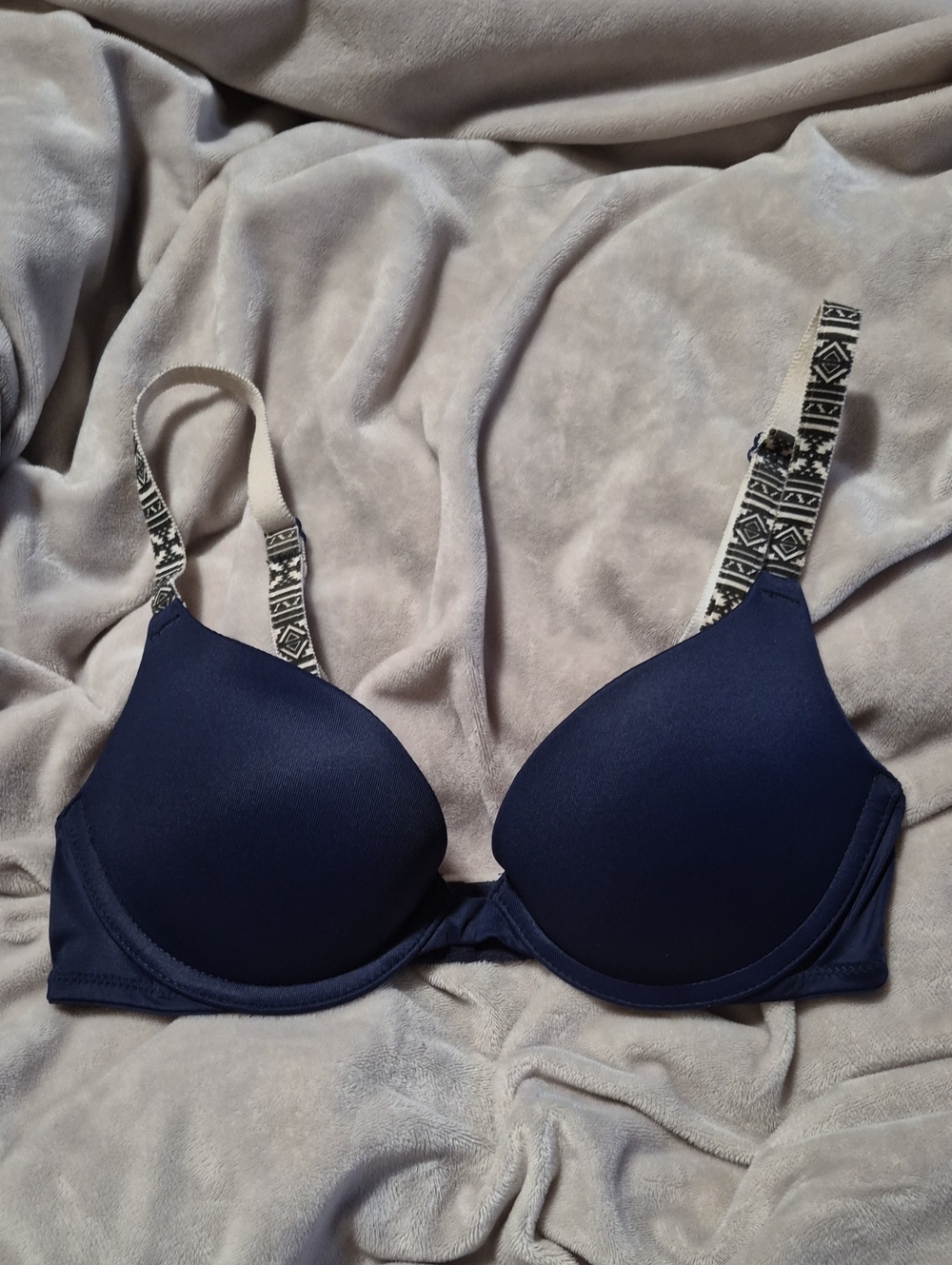 PINK Victoria's Secret Push Up Bra Navy Blue White Black Pattern Strap 30A